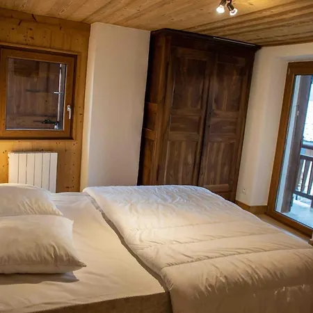 6 People Close To Courchevel