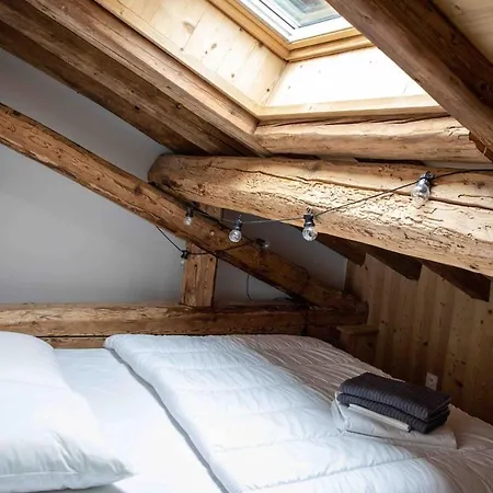 6 People Close To Courchevel *